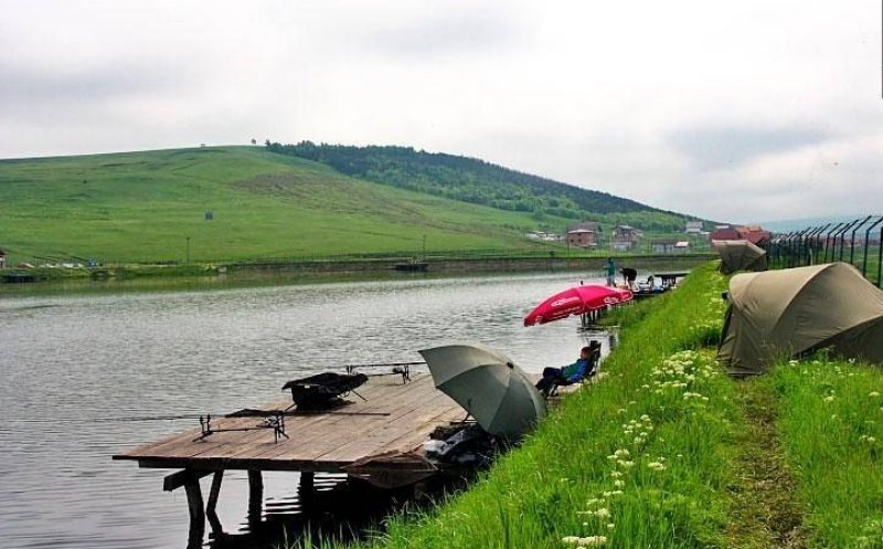 Primăria Apahida a dublat taxa pe lacul din Câmpenești. Umbrarele care fac diferența