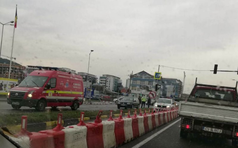 Pieton spulberat pe trecere, la Metro. Trafic îngreunat
