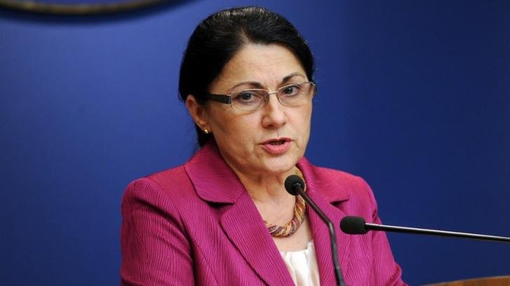 Andronescu, pusă pe schimbare. Clasa 0 devine clasa I şi clasa a IX-a intră la gimnaziu. Noile Evaluări Naţionale