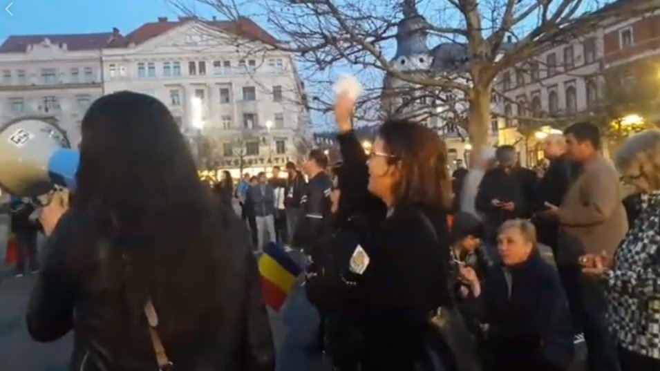 Continuă "lupta" pentru Justiţie şi la Cluj. Strada cere demisia Guvernului PDS
