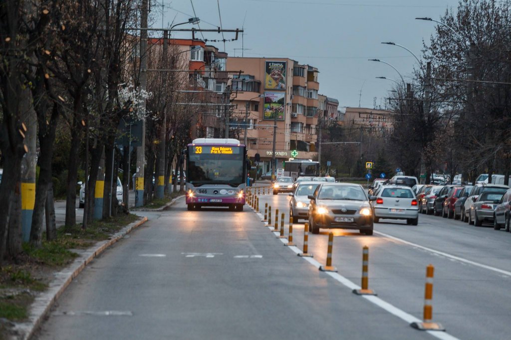 Bandă dedicată pentru bus şi biciclete, de AZI, în Gheorgheni