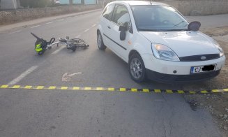 Accident la Cluj. Bătrân pe bicicletă, spulberat de maşină. Nu s-a asigurat