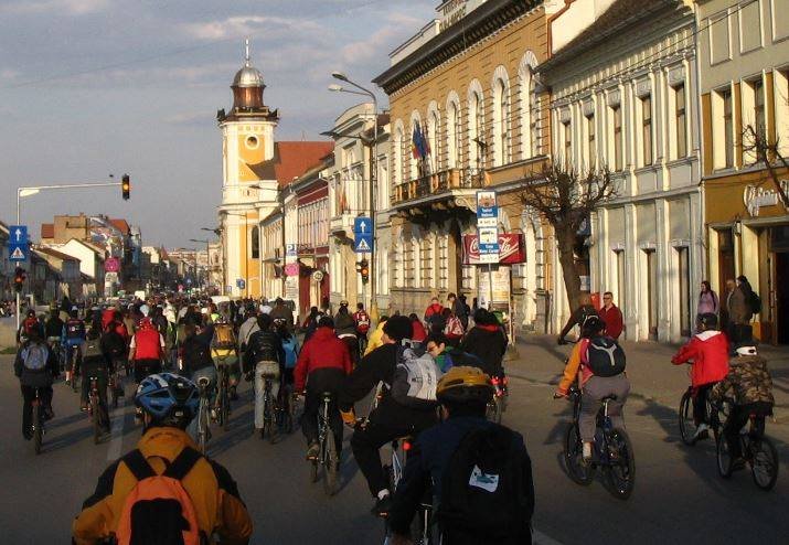 Bicicliștii clujeni se pregătesc de marș. Vor piste mai multe și mai bune