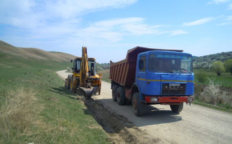 Continuă lucrările pe drumul Călărași – Călarași Gară