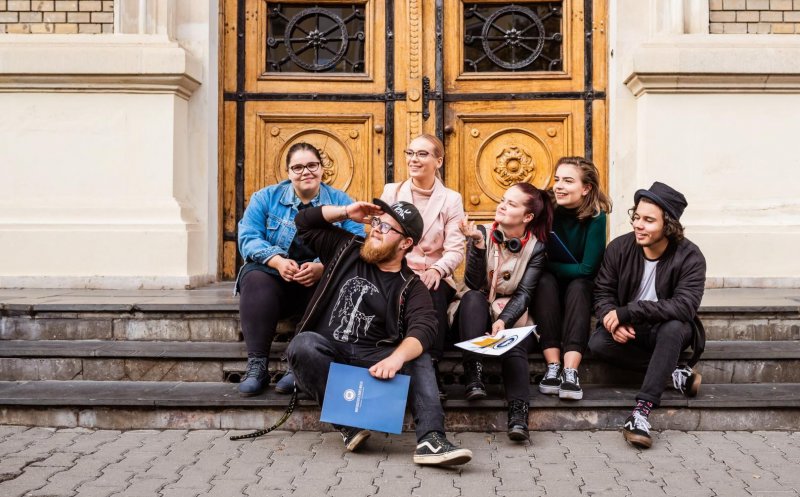 Note bune la concursul de Mate-Info de la UBB. Sute de elevi pot fi declaraţi admişi la facultate