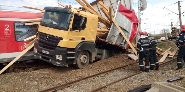 Accident feroviar pe ruta Dej - Beclean! 8 răniţi, traficul redeschis