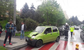 Accident cu 3 mașini pe o trecere de pietoni din Gheorgheni. Trafic blocat
