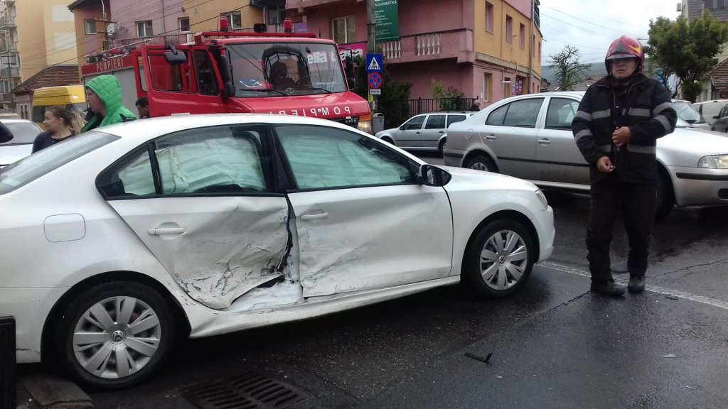 Marți, "trei ceasuri rele", la Cluj. Trei accidente grave, în trei ore