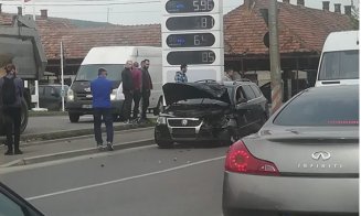 Încă un accident în zona industrială. Trei mașini implicate