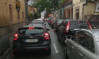 Altă ploaie, aceeași poveste! Traficul din Cluj, blocat de dimineață