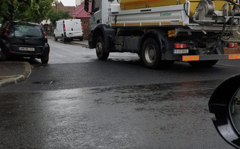 Reclamații de la clujeni. Drumuri spălate pe ploaie, copaci uscați în Baza Sportivă din Gheorgheni