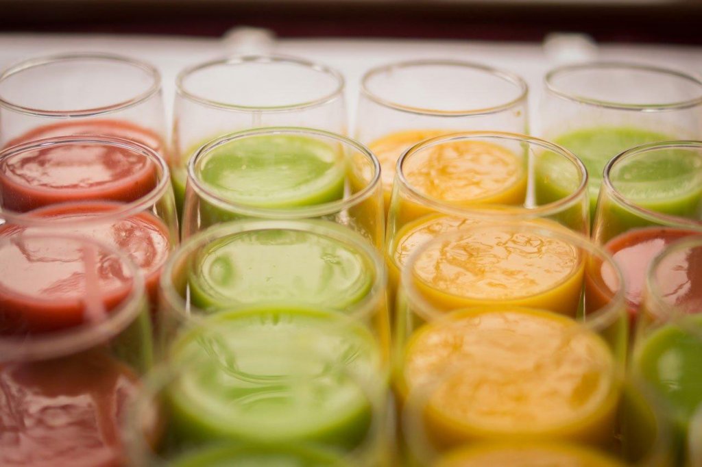 Dieta cu sucuri. Slăbeşti şi îţi detoxifici corpul