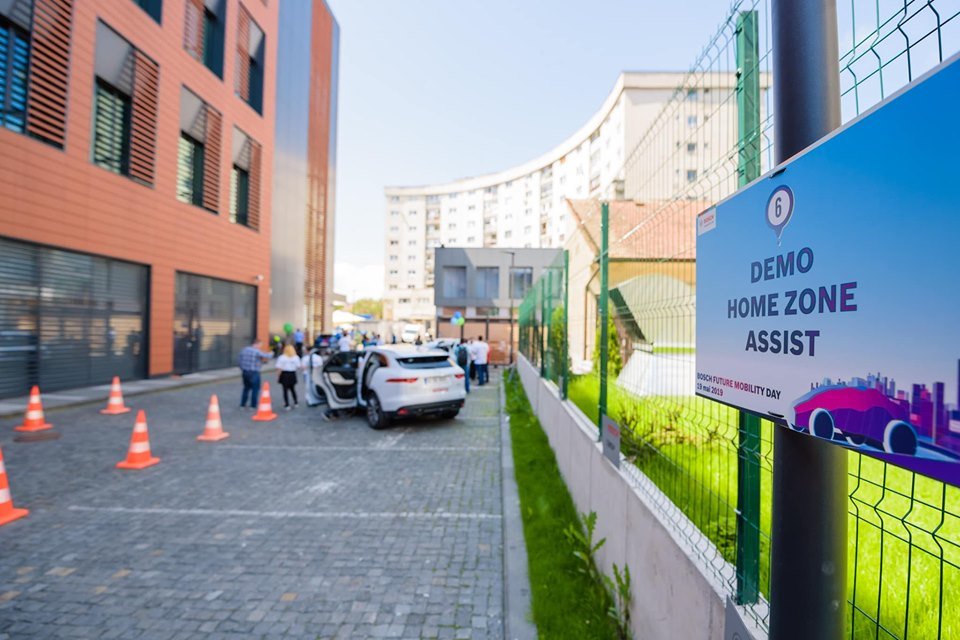 Primarul din Cluj a testat mașini inteligente cu frânare autonomă