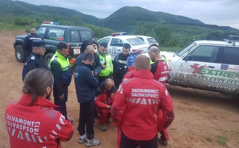 Tată şi copil de 8 ani, rătăciţi în zona lacului Tarnița. Pe urmele lor, poliţişti, jandarmi, salvamontişti şi voluntari CERT