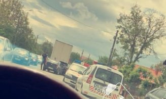 Accident Cluj. Impact între trei mașini și un tir