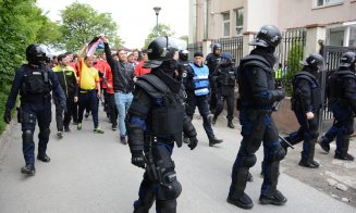 Exercițiu cu polițiști din 14 țări europene la Cluj: suporteri violenți, atacuri cu arma, demonstrații