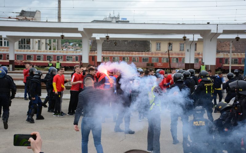 Exercițiu cu polițiști din 14 țări europene la Cluj: suporteri violenți, atacuri cu arma, demonstrații