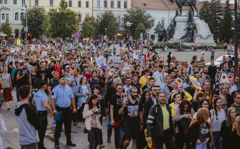 Clujul sărbătorește în stradă condamnarea lui Dragnea