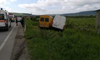 Accident Cluj: Două dube, cap în cap