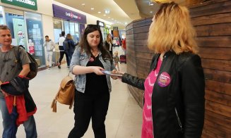 Flashmob inedit pentru mini-biblioteci în spitale: "Dai carte, ai parte de zâmbete"
