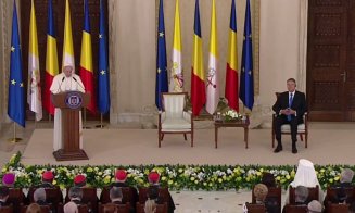 Papa Francisc, în România: "Mă bucur să mă aflu în frumoasa dumneavoastră ţară"