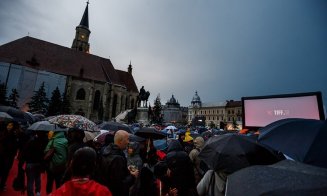 Ploaia a stricat planurile pentru majoratul TIFF/ Cum se pot recupera banii pe bilete