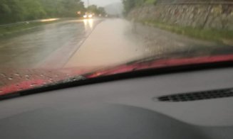 Ploaia face ravagii la Cluj! Viitură într-un sat, drumuri inundate în Făget şi Feleac
