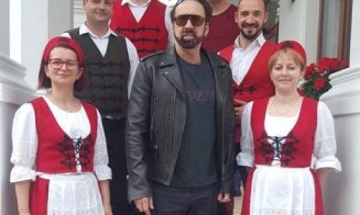 Nicolas Cage s-a delectat cu mâncăruri ungurești la un conac din Apuseni