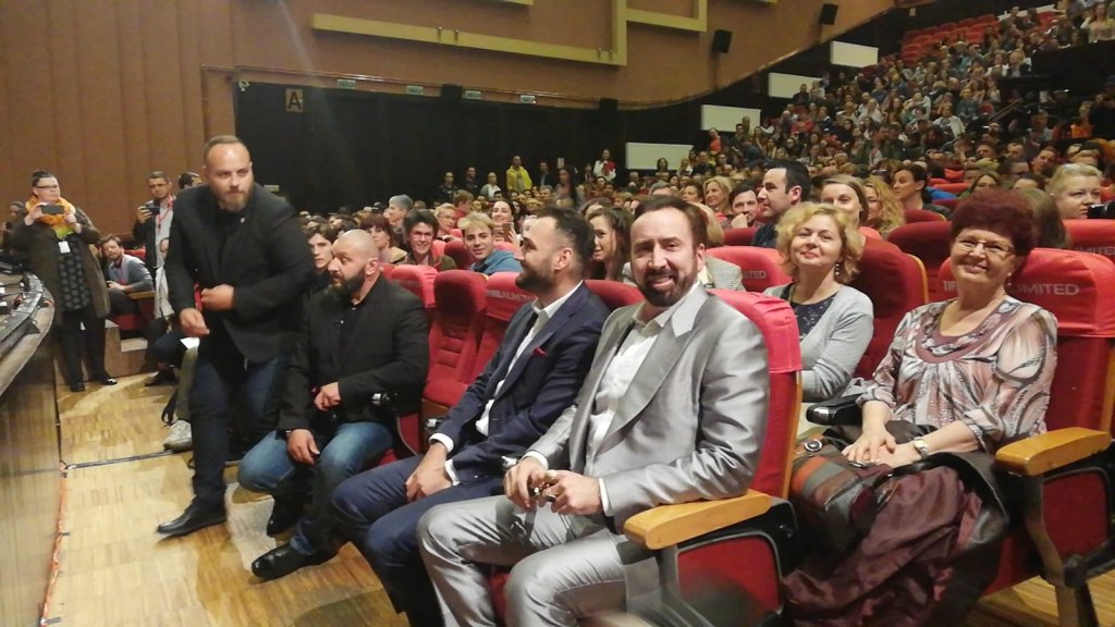 Nicolas Cage, la Cluj: “Dragi prieteni din Transilvania, vă mulțumesc!” / Unde va pune premiul de la TIFF