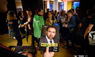 Cum l-au primit clujenii pe Nicholas Cage. Deseară merge la Castelul Banffy