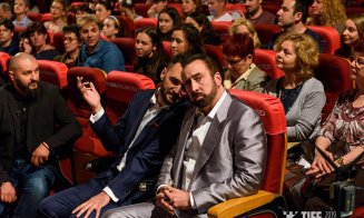 Cum l-au primit clujenii pe Nicholas Cage. Deseară merge la Castelul Banffy