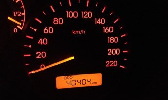 Cum măsluiesc românii kilometrajul la mașinile second hand