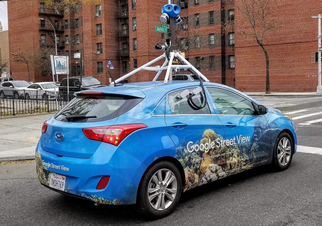 Operatori și mașini Google, pe străzile din Cluj