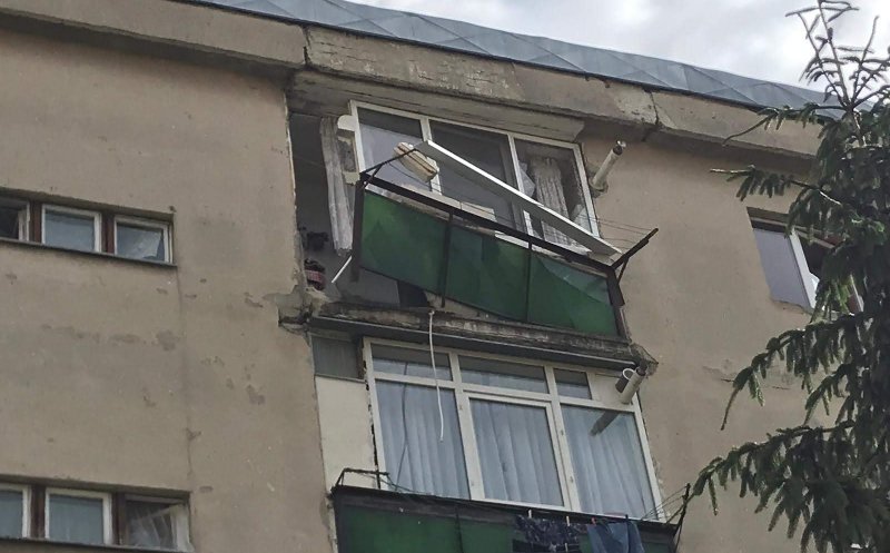 Explozie într-un apartament din Turda. Un bărbat a fost rănit