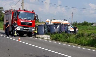 Accident Cluj: Două maşini s-au dat peste cap. A intervenit SMURD