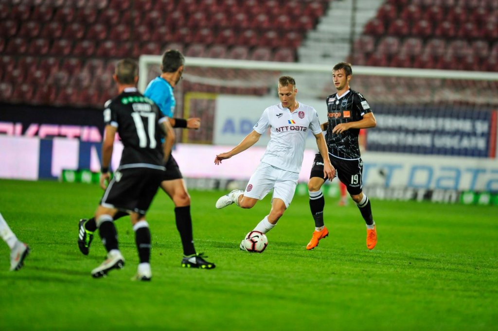 CFR Cluj s-a mai despărțit de un jucător. Fundașul pleacă după doar un sezon în Gruia