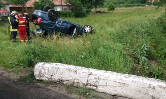 Accident grav în Negreni. Mașină s-a  peste cap. 5 răniți