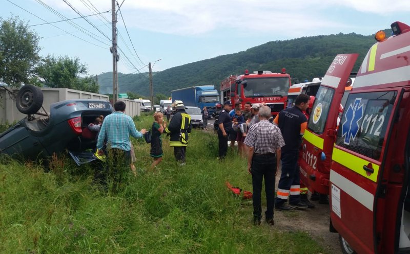 Mașină răsturnată în Negreni. 4 răniți
