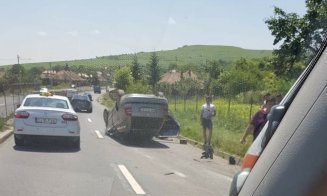 Accident cu răniți în Vâlcele. O mașină s-a dat peste cap. Trafic îngreunat