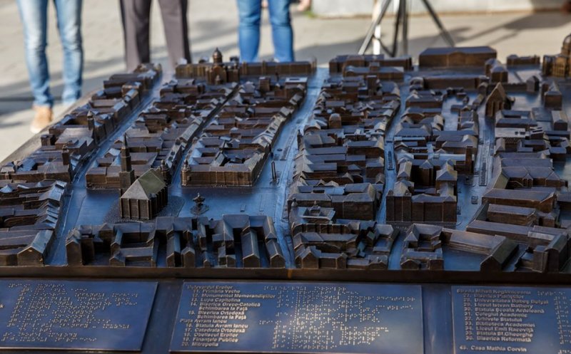Macheta de bronz a zonei centrale a Clujului, inaugurată în Piața Unirii