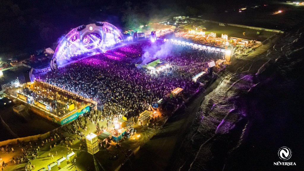 Ambasada Suediei "fredonează" maneaua mixată la Neversea