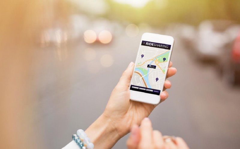 O platformă de ridesharing introduce plata în numerar a curselor