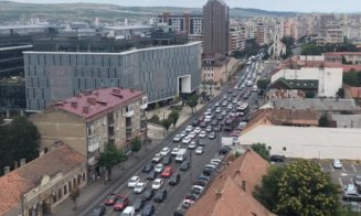 Imaginea zilei. În plină vacanţă, trafic aglomerat în Cluj