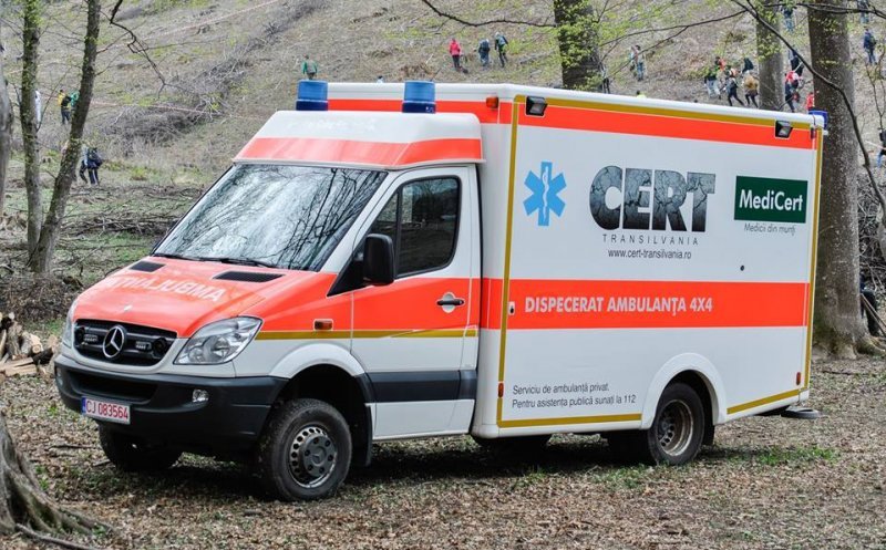 Ambulanţa 4x4 merge în cătunele din Apuseni / Peste 30 de medici vor consulta copii