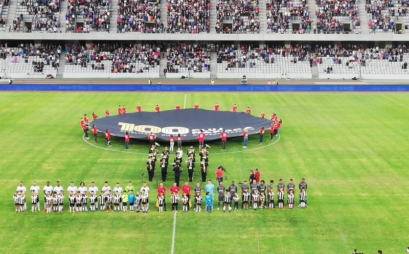 Spectacol înainte de startul meciului U Cluj-PAOK Salonic. Imnul României a fost intonat de Fanfara Divizei a 4-a Gemina