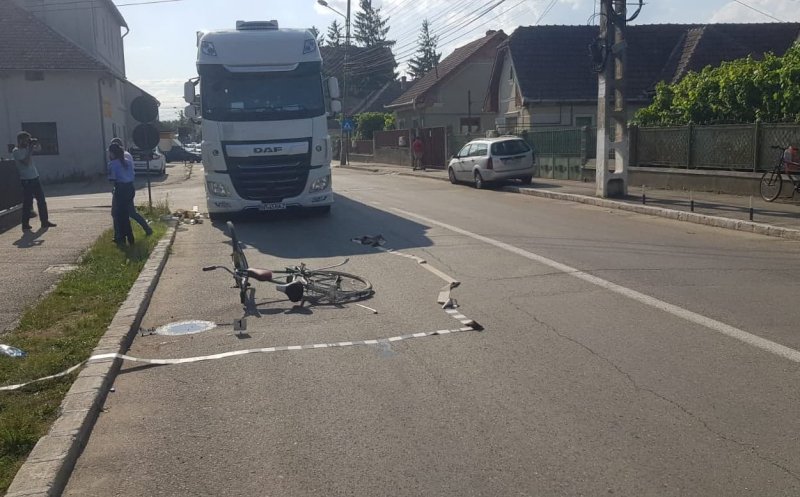 Biciclist lovit de TIR în Câmpia Turzii