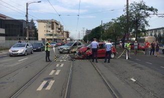 Nu a acordat prioritate când a ieşit din parcare