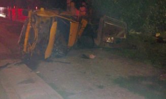 Accident lângă Dej, provocat de un tânăr băut care a intrat în depăşire. Patru persoane au ajuns la spital