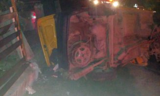 Accident lângă Dej, provocat de un tânăr băut care a intrat în depăşire. Patru persoane au ajuns la spital