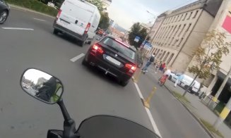 Incident rutier pe o bandă de autobuz din Cluj. Implicate, o trotinetă, o bicicletă și o mașină